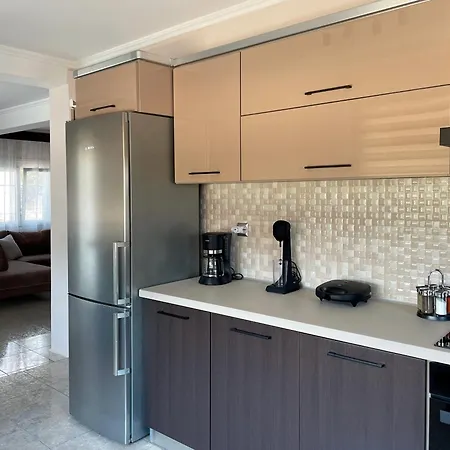 Aristides Apartment