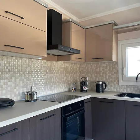 Aristides Apartment *